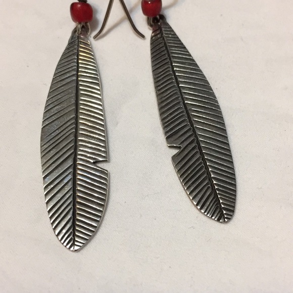 feather fish hooks earrings - Picture 3 of 6